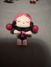 Pop Mart Pop Bean Hugging Series Skullpanda