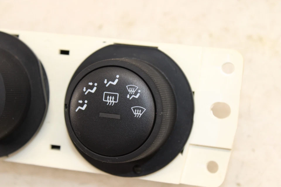 Interruptor de control de clima Pontiac Solstice 2006-2009 15865389 OEM NA91 Foto 2 de 4