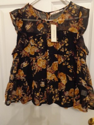 Francesca's Mi Ami Black and Tan Floral SS Tiered Top L NWT