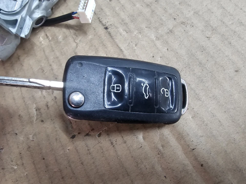 SKODA OCTAVIA MK3 SUPERB MK2 IGNITION BARREL STARTER SWITCH ONE KEY 1K0905851B - Image 4 of 4