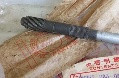 HONDA C70 C70M CL70 CT70 SL70 XL70 Z50 S65 SPINDLE KICK STARTER SHAFT NOS JAPAN - Picture 4 of 6