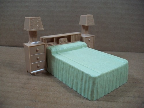 Vintage Marx Dollhouse Furniture ~ Bedroom Set ~ 3 Pieces - Picture 7 of 14
