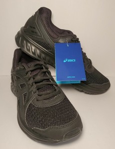 dark grey trainers womens