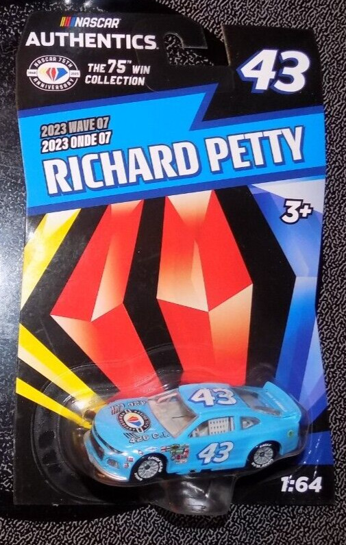 RICHARD PETTY 1/64 THE 75TH WIN COLLECTION  NASCAR AUTHENTICS
