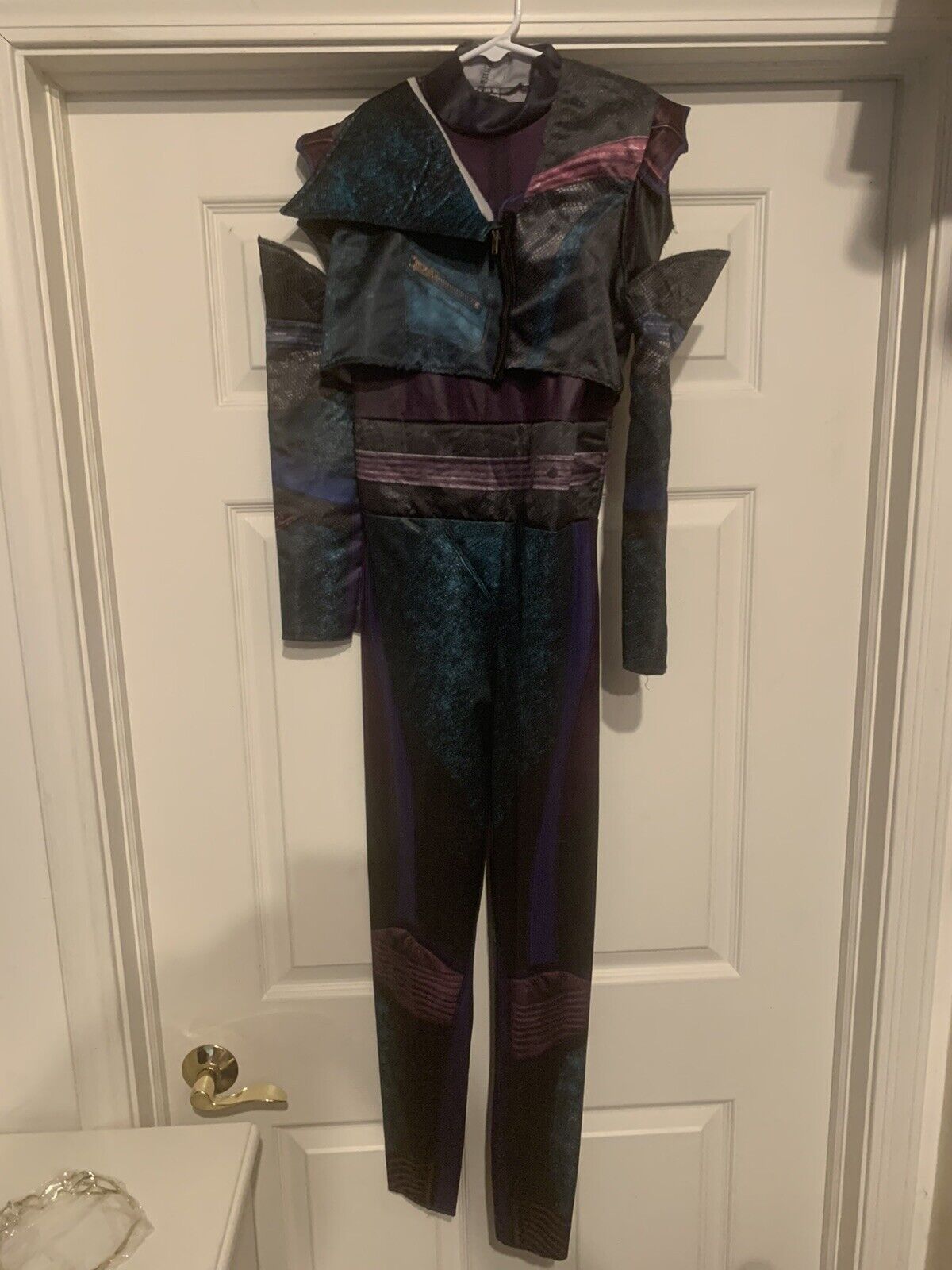 Descendants 1 Girl's Mal Deluxe Costume