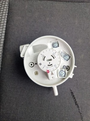 Huba Control 604.9000000 Differenzdruckschalter 0.2...3 mbar