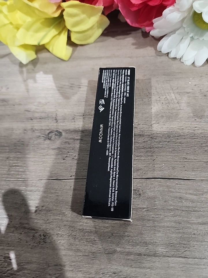 Máscara de pestañas NYX Fly with Me de larga duración ~ FWM01 JET BLACK nueva en caja sellada. Foto 3 de 4