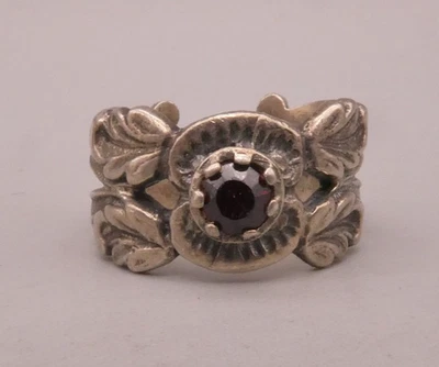 Ring Silber 835 wunderschöner ausgefallener alter verzierter Trachtenring Granat - Bild 1 von 4