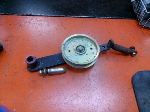 New Holland 272 GMS Mower Deck Belt Tensioner 72" Class 3 Boomer AME451165B