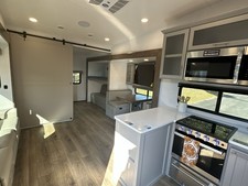 2027 Alliance Avenue All-Access 30BH