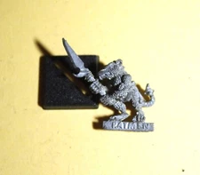 Warhammer - Skaven -  Classic Metal Clan rat / Ratman - Halberd - 1985