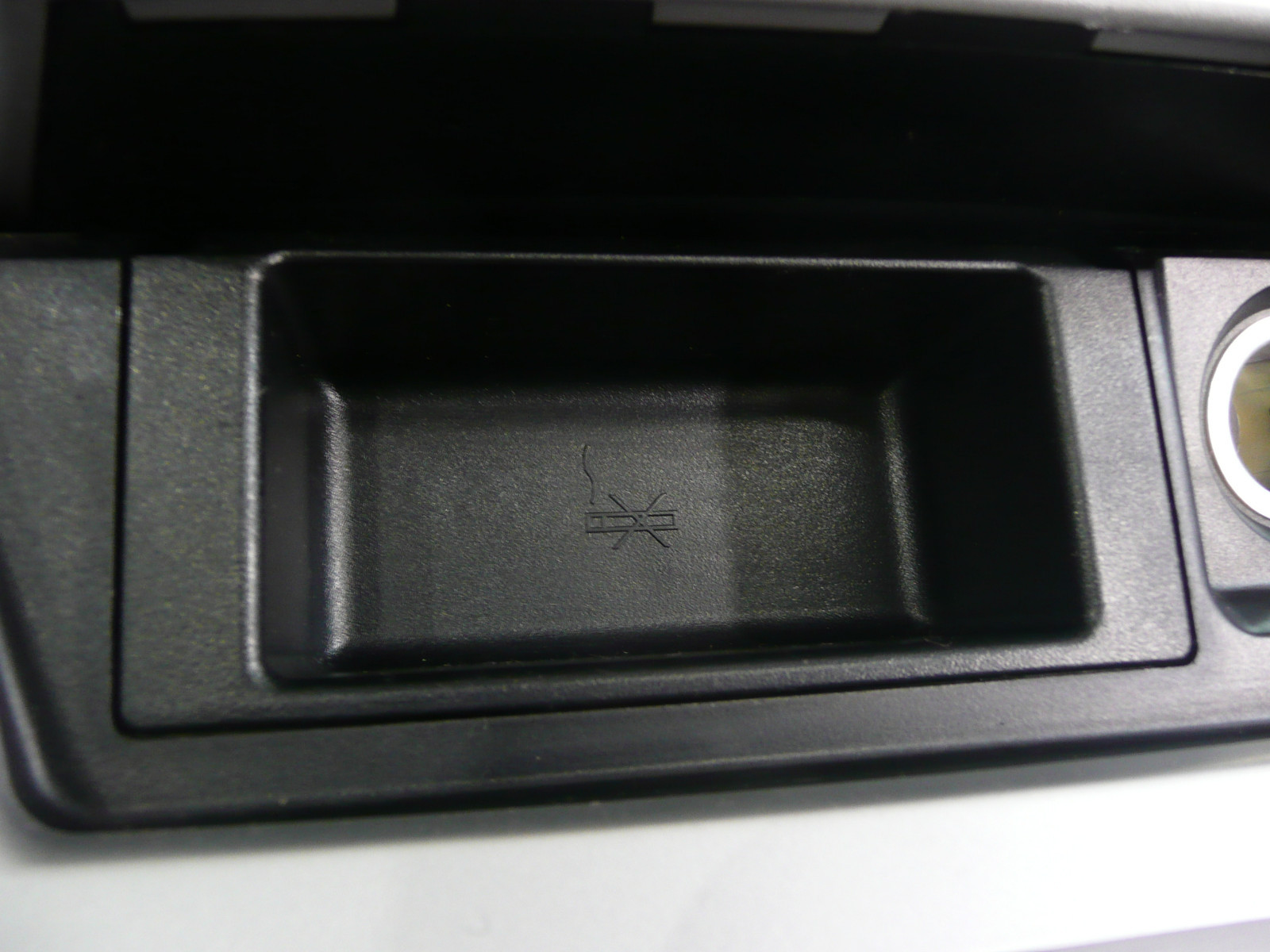 Genuine BMW X3 E83 LCI Instrument Carrier Panel Bottom Ashtray 