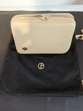 EVA AIR Giorgio Armani Business Royal Laurel Class Toiletry Case Amenity Kit