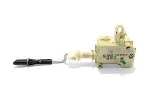 VW Touran 1T 2005 stellmotor Tankklappe Tankdeckel gas door actuator 3b959782