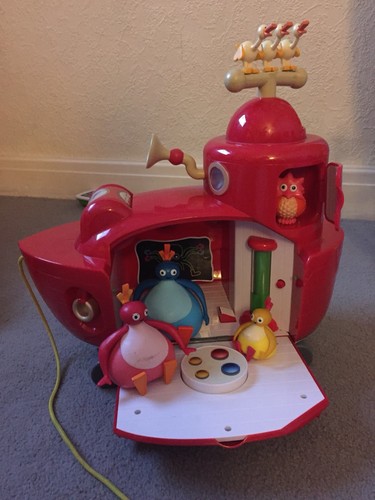 twirlywoos big red boat with lights and sounds extra characters