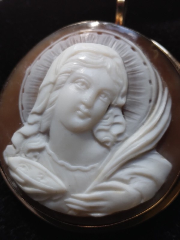 VINTAGE 14K GOLD ARCHANGEL SHELL CARVED CAMEOS PENDANT/ BROOCH MUSEUM QUALITY.