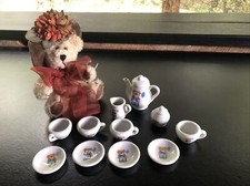 Teddy Bear   Childs Tea Set With BOYDS BEAR 5  Teddy Bear   EUC
