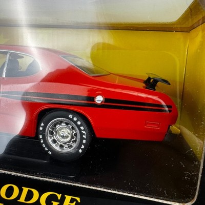 ERTL - AMERICAN MUSCLE - 1971 DODGE DEMON 1:18 Scale Diecast RED w