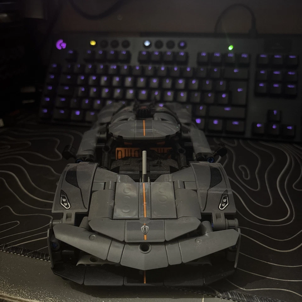 LEGO Technic 42173 Koenigsegg Jesko Absolut Grey Hypercar, photo 1 of 5