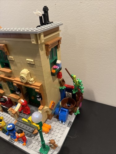 LEGO Ideas Sesame Street Set 21324 Completo al 99%, Pulito, 2021 Ritirato - Foto 7 di 14