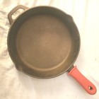 Cast Iron Skillet with Silicone grips & handles 10" — photo 1