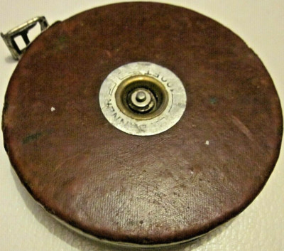 Stahlband Maß 100 Fuß von The Tufkin Roll Ltd weiß verkleidet voll funktionsfähig Vintage