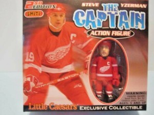 HARD TO FIND LITTLE CEASARS THE CAPTAIN " STEVE YZERMAN " ACTION FIGURE SMITI