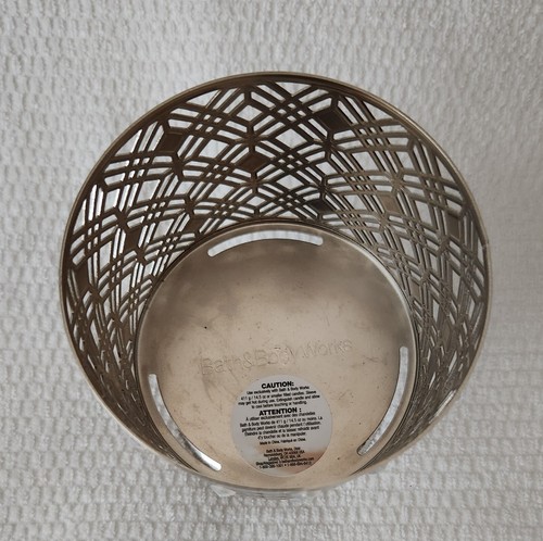 Bath and Body Works Gem Pedestal 3-Wick Candle Holder Silver Geometric Design - Picture 3 of 4