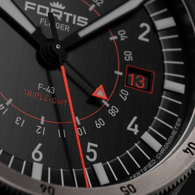 Fortis Flieger F-43 Triple GMT Titan, Ref. F4260000, Neu