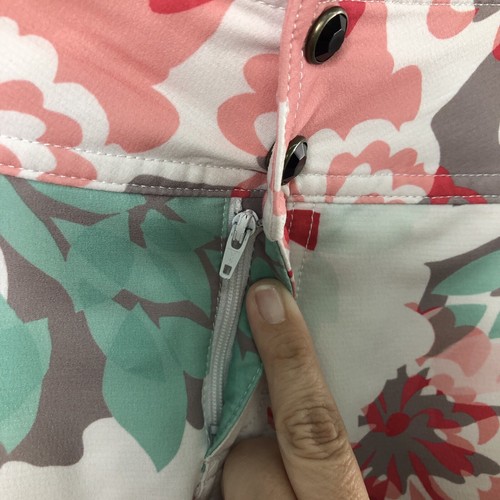 Shredly Shorts Women 2 Pink Floral Cycling Mountain Bike Pockets Snap 11" Inseam - Picture 3 of 13