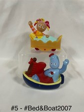  In The Night Garden Iggle Piggle Boat & Upsy Daisy Bed 2007 Roll along vehicles