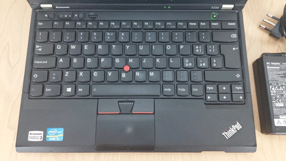 Lenovo ThinkPad X230 · i5-3320M · 4GB · 320GB, foto 3 di 5