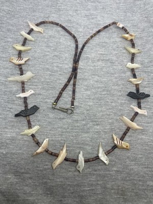 VINTAGE NATIVE AMERICAN SOUTHWEST MOTHER OF PEARL BIRDS FETISH BEADED NECKLACE