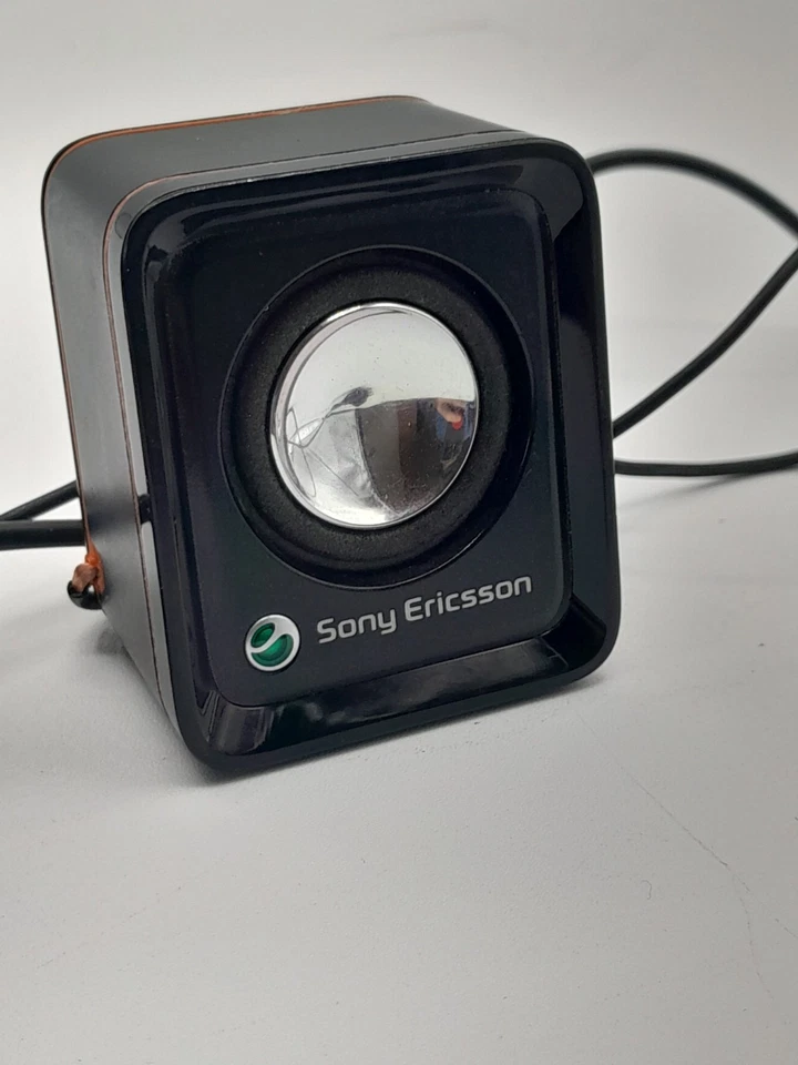 Sony Ericsson MPS-70 Portable Speakers - Image 3 of 4