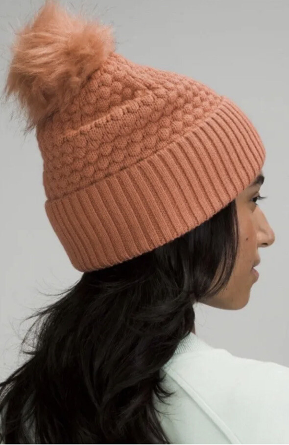 Lululemon Women Bubble Knit Pom Beanie Women's accessories