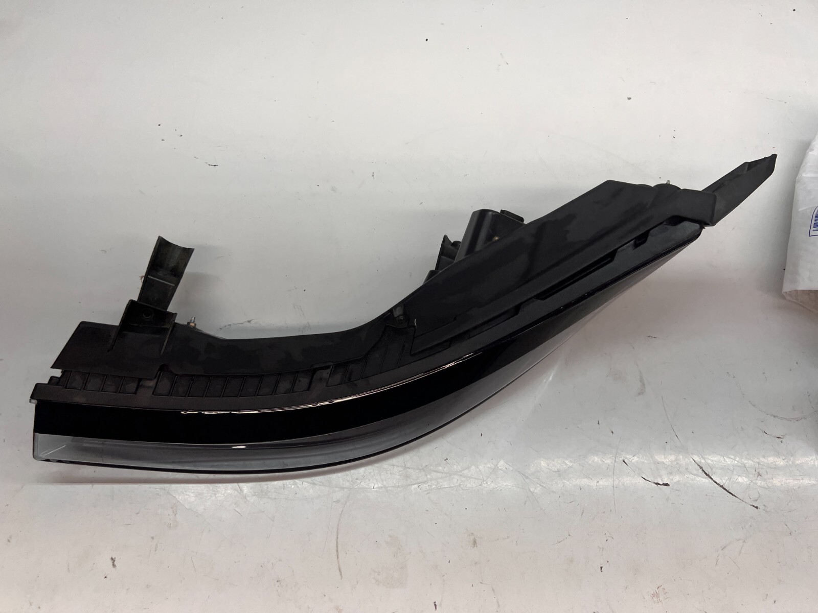 MCLAREN 720S PASSENGER RIGHT RH TAIL LIGHT ASSEMBLY OEM 14AA415CP