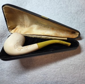 Vintage Hand Carved Meerschaum Pipe w/ Case, White with Floral Pattern