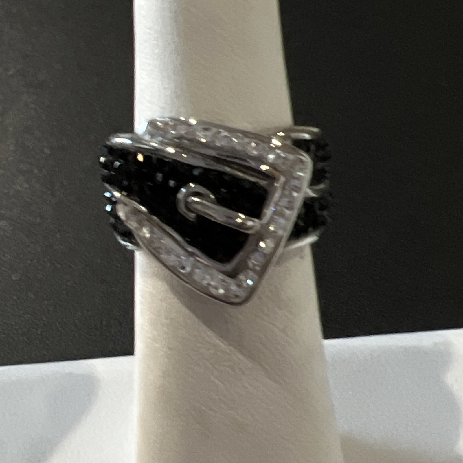 Pretty Ring Size 5 - image 1