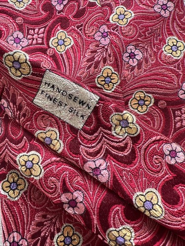 Corbata Robert Talbott SIETE PLIEGUES Roja con Paisley y Flor Edición Limitada 3/41 - Imagen 4 de 4