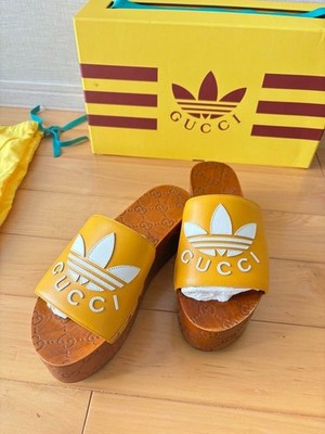GUCCI adidas x GUCCI スライドサンダル　ミュール GUCCI adidas x GUCCI スライドサンダル ミュール
