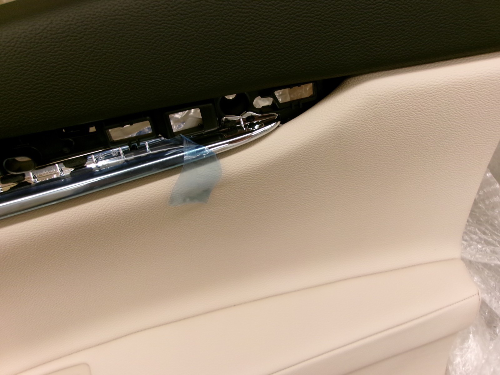 Maserati Quattroporte 2014-2017 Front Right Side panel P/N 06700139020