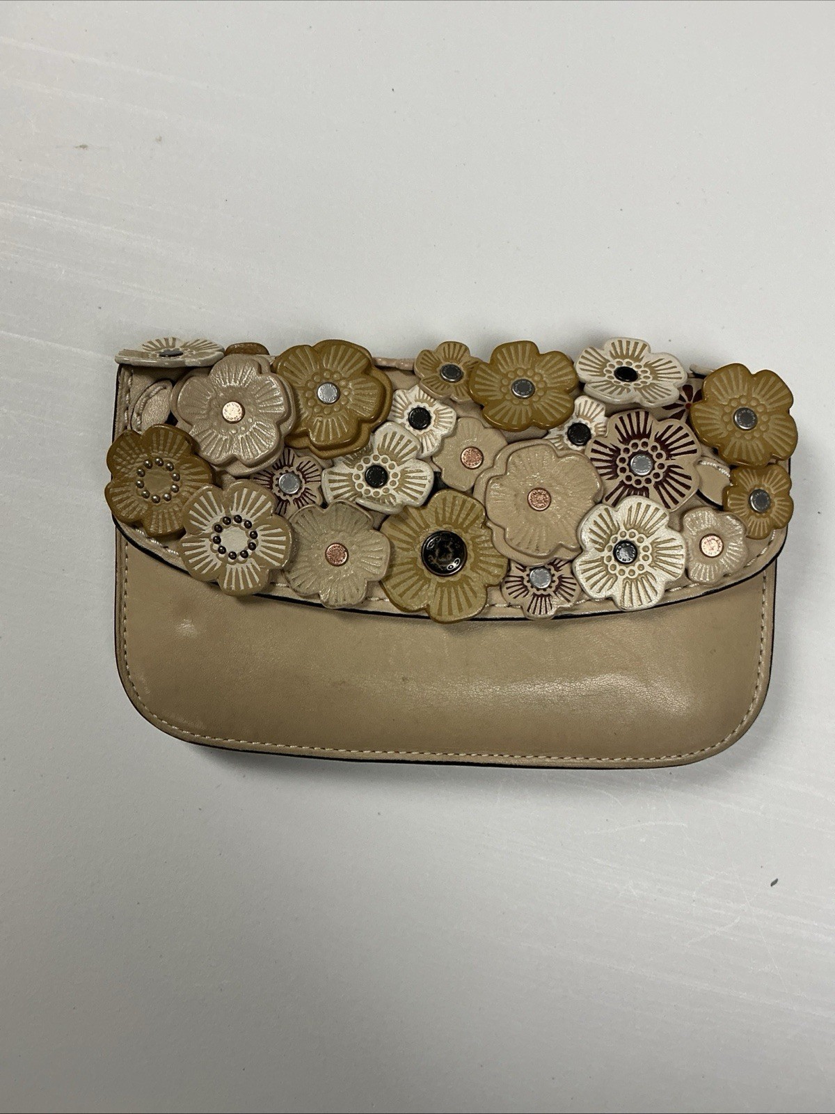 Coach Clutch With Tea Rose 1941 Beige/ Sand No Tag