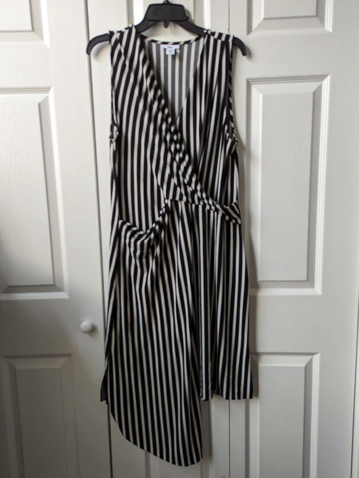 Vestido envolvente Bar III para mujer a rayas asimétrico talla grande XL hasta la rodilla Foto 2 de 4