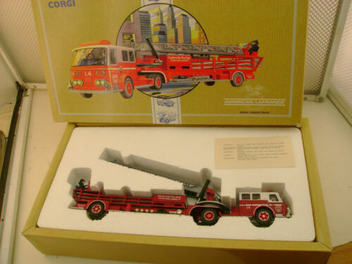 CORGI TOYS 423 BEDFORD FIRE TENDER VAN QUASI COME NUOVO