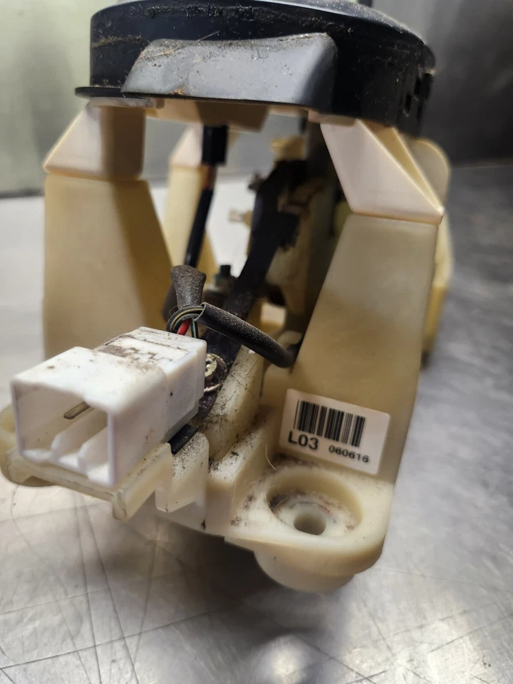 Palanca de cambios de transmisión automática Hyundai Accent 2006-2011 OEM 46720-1G000 Foto 4 de 4