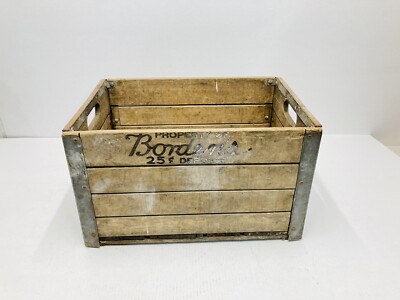 VINTAGE BORDERS WOODEN BOX