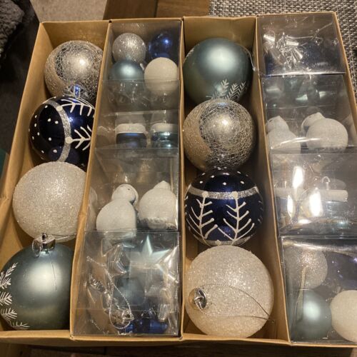 Party by Sam classic design Christmas bulbs & ornaments. Over 60 Brand New N Box - 第 1/13 張圖片