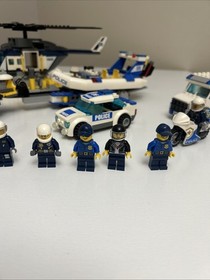 LEGO City: Helicopter Pursuit (60067) And Police Patrol (60045) + Motorcycles