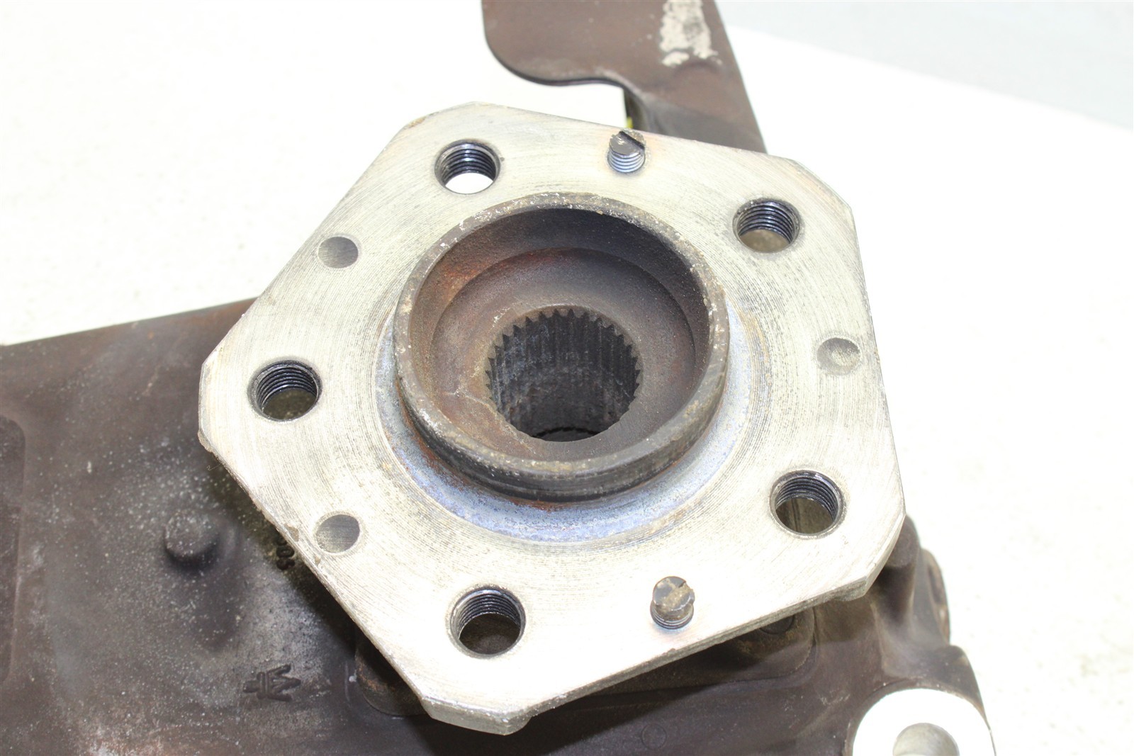 2013 Maserati GranTurismo Front Left Spindle Knuckle Hub 08-13