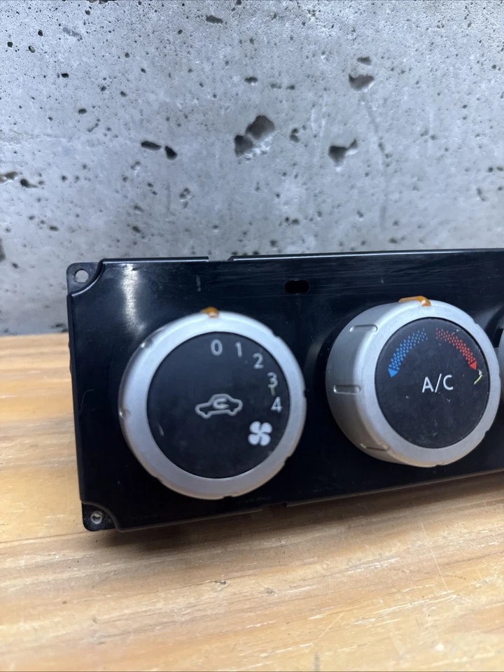 Unidad de control de perillas de interruptor de clima de tablero de CA Nissan Quest 2004 2005 2006 04 05 06 Foto 2 de 4